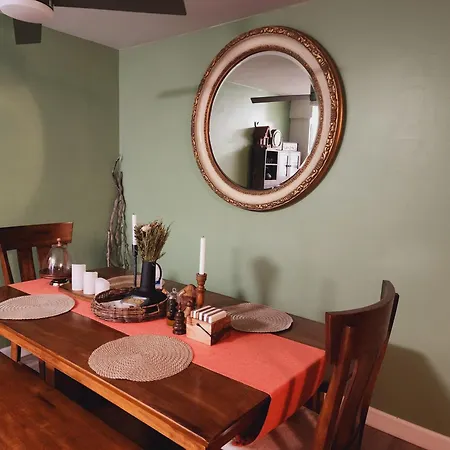 Cozy Private Room & Bath Central Location La